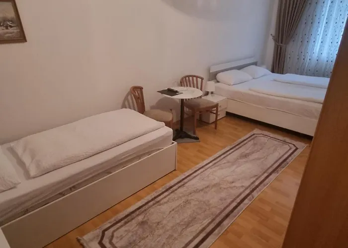 ペンション ヴァイゼス ラム