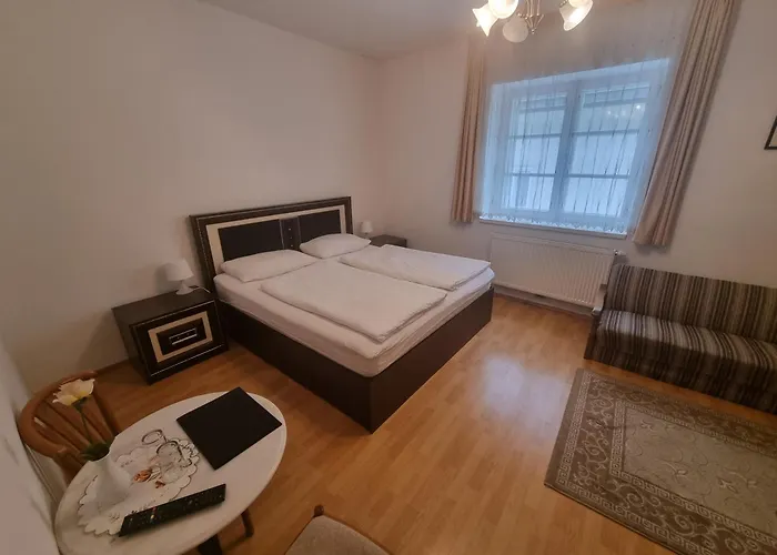 ペンション ヴァイゼス ラム 3* メルク